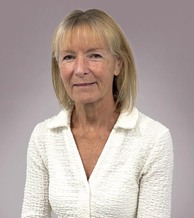 Dr Sian Wareing-Jones